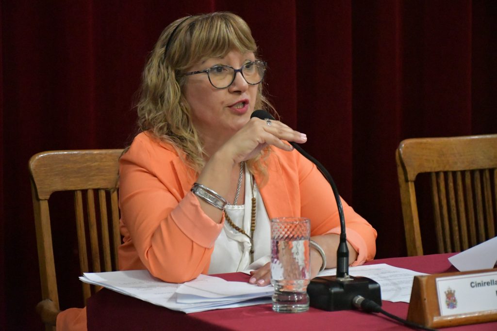 MARIEL CINIRELLA ES LA NUEVA PRESIDENTE DEL HCD